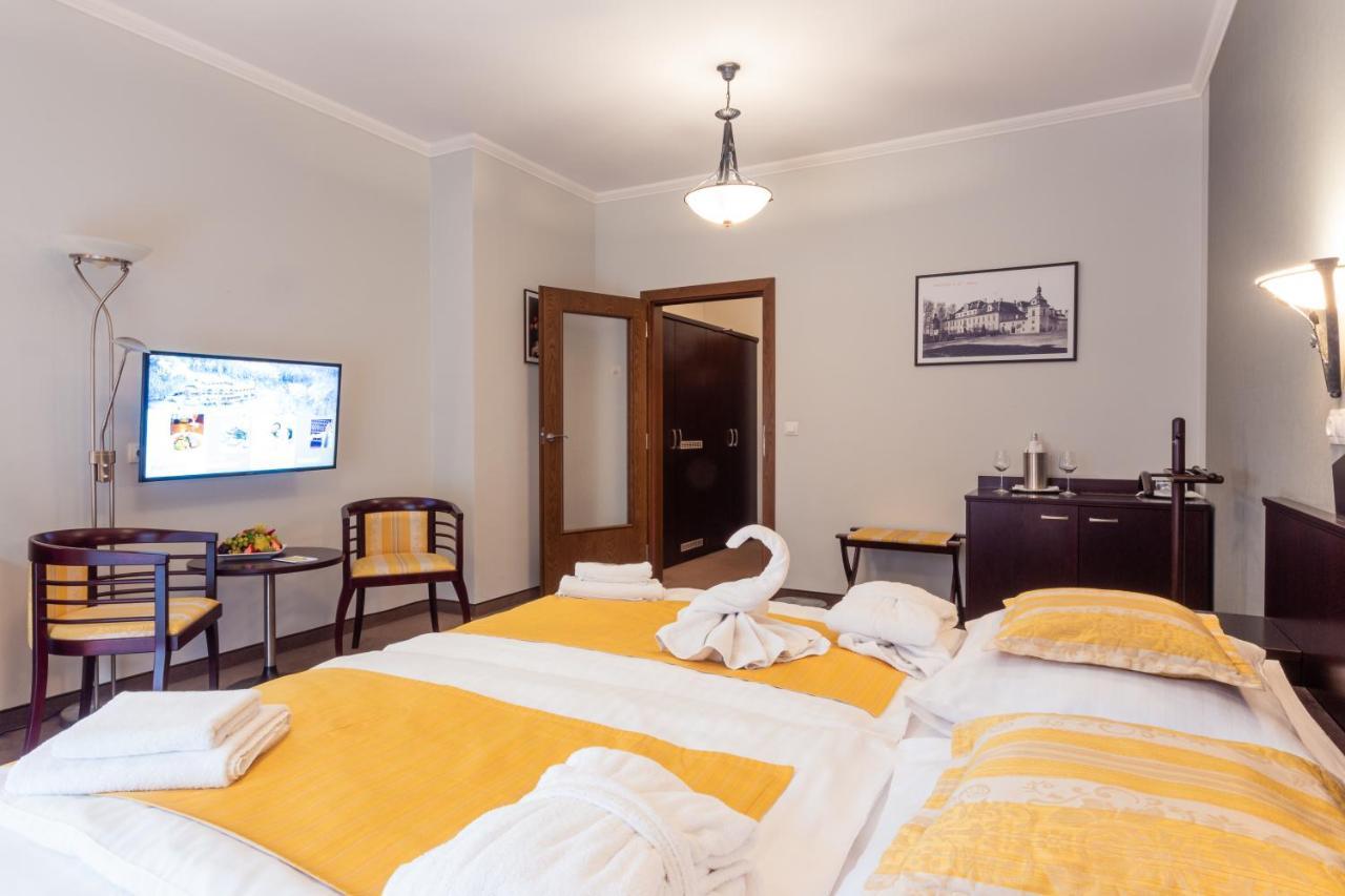 Hotel Studanka 리흐노프 나드 크네즈노우 외부 사진