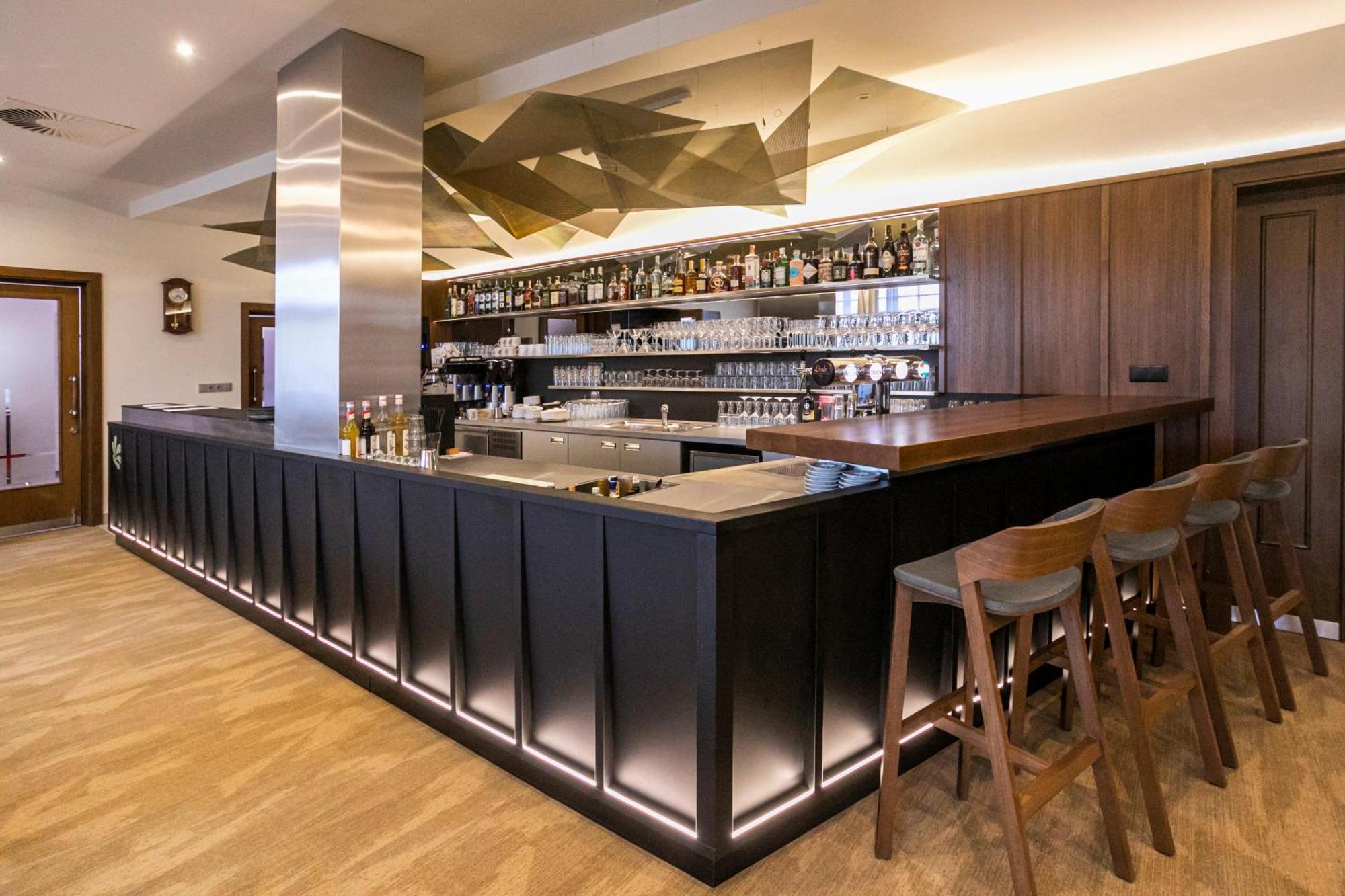 Hotel Studanka 리흐노프 나드 크네즈노우 외부 사진